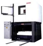 Elevator glass melting furnace with a 200 liter capcity